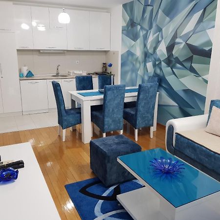 Apartman Kej Blue Free Parking Kraljevo Kültér fotó