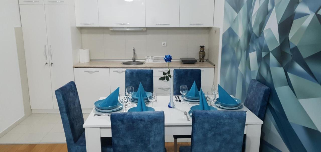 Apartman Kej Blue Free Parking Kraljevo Kültér fotó