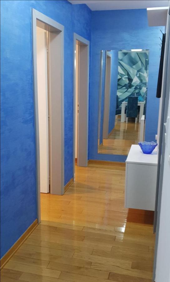 Apartman Kej Blue Free Parking Kraljevo Kültér fotó