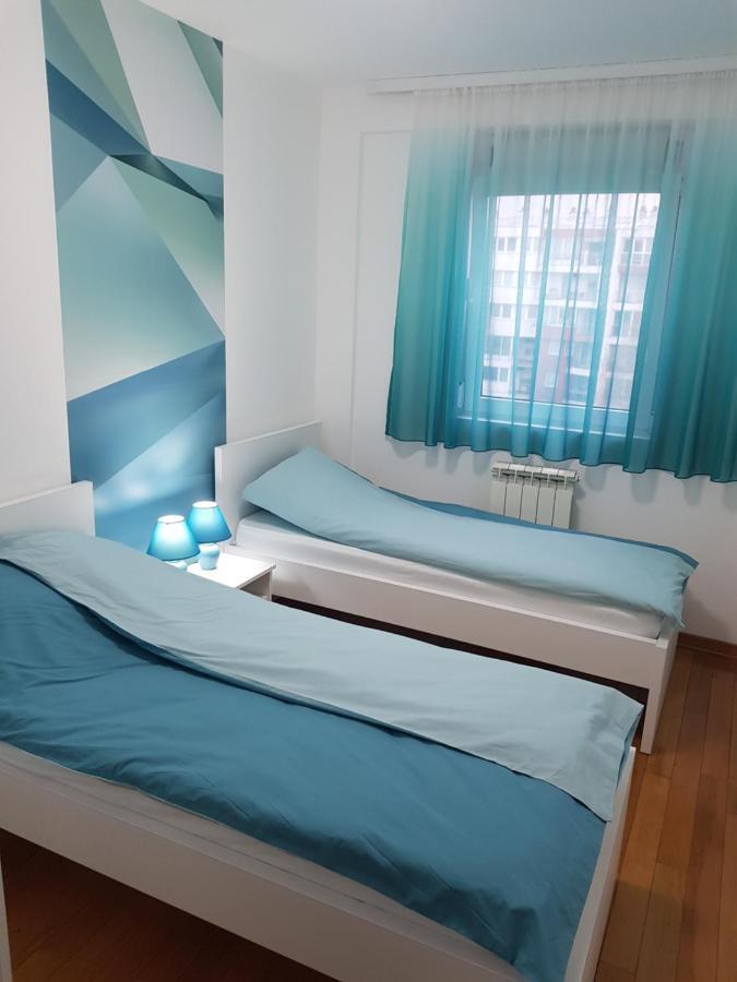 Apartman Kej Blue Free Parking Kraljevo Kültér fotó